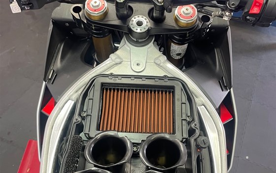 Gebrauchtmotorrad Aprilia Tuono V4 1100 - Bild 15