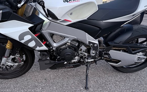 Gebrauchtmotorrad Aprilia Tuono V4 1100 - Bild 4
