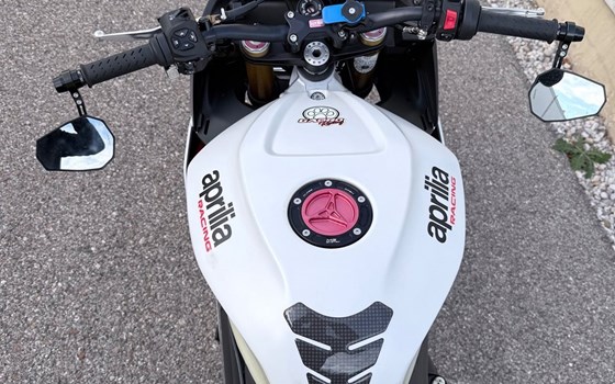 Gebrauchtmotorrad Aprilia Tuono V4 1100 - Bild 6