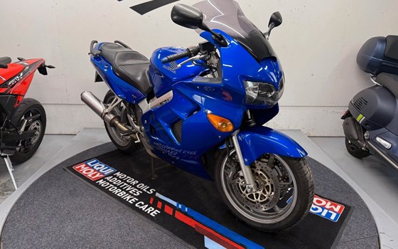 Gebrauchtmotorrad Honda VFR 800 F - Bild 6