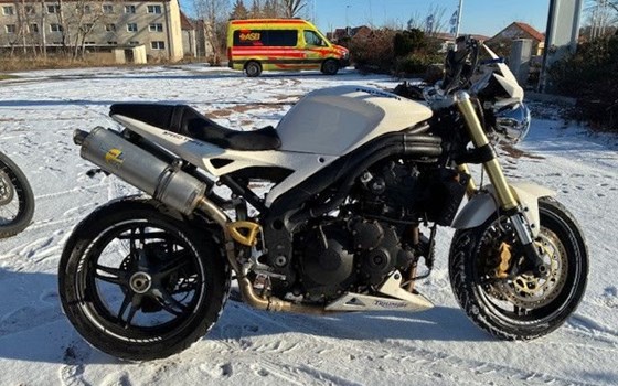 Gebrauchtmotorrad Triumph Speed Triple 1050 - Bild 1
