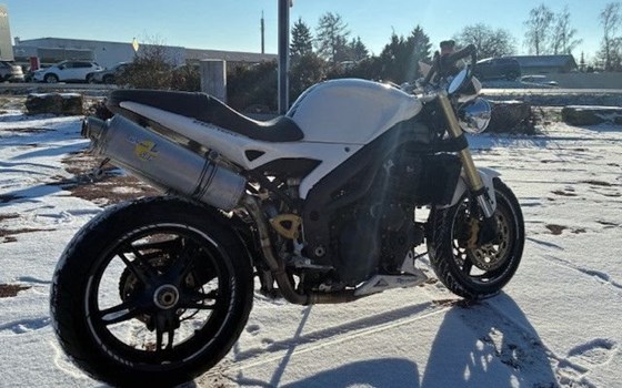 Gebrauchtmotorrad Triumph Speed Triple 1050 - Bild 7