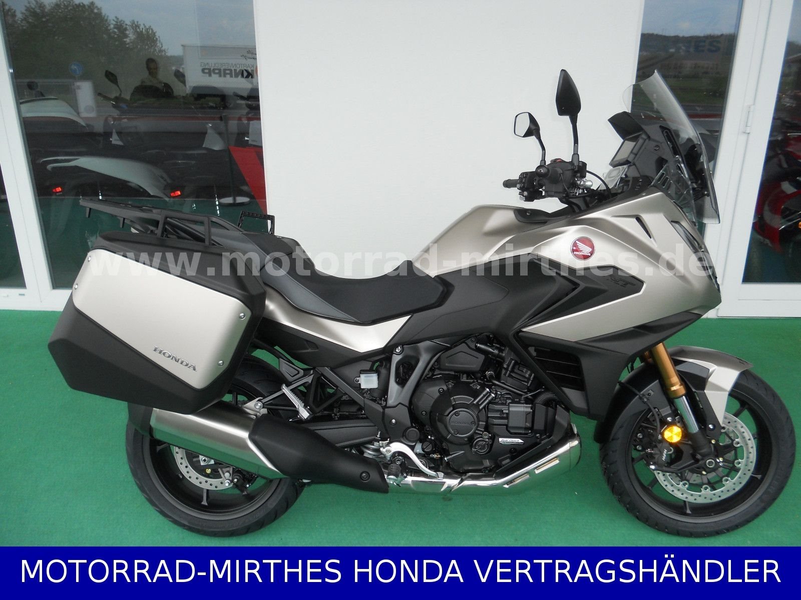 Honda NT1100 DCT Electronic Suspension