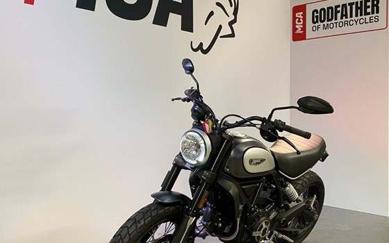 Gebrauchtmotorrad Ducati Scrambler Street Classic - Bild 7