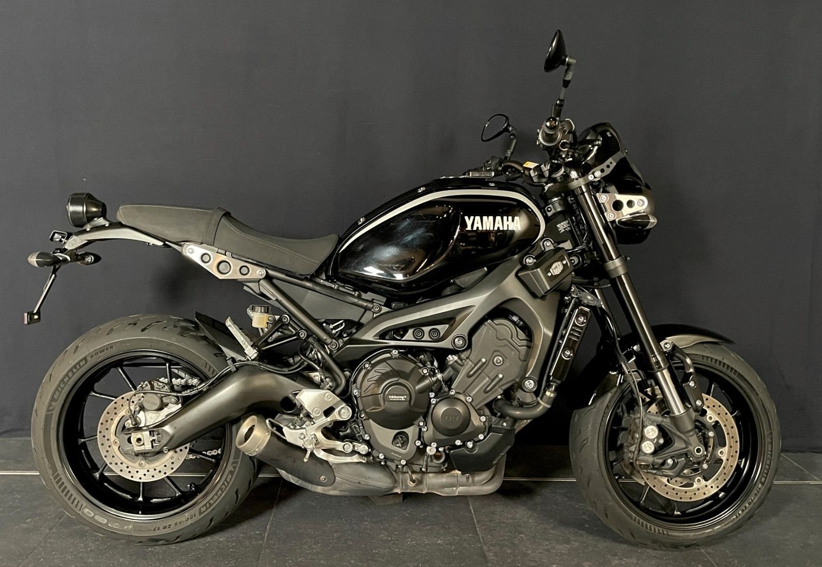 Yamaha XSR900 