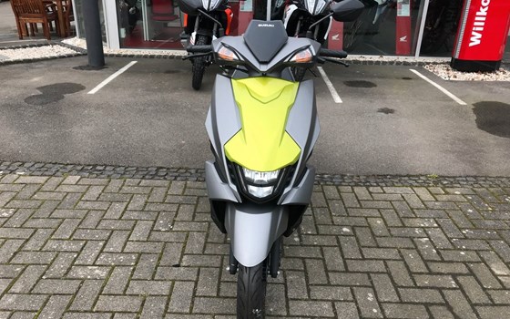Gebrauchtmotorrad Suzuki Avenis 125 - Bild 9