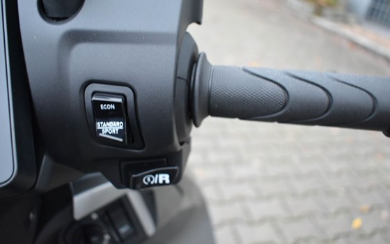 Gebrauchtmotorrad Honda CUV e: - Bild 9