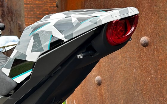 Gebrauchtmotorrad Honda CB 1000 R - Bild 8