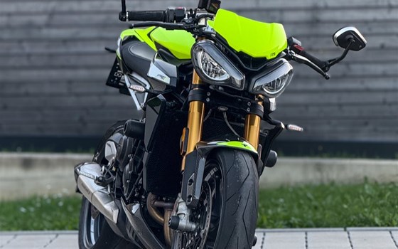 Gebrauchtmotorrad Triumph Street Triple 765 Moto2 Edition - Bild 11