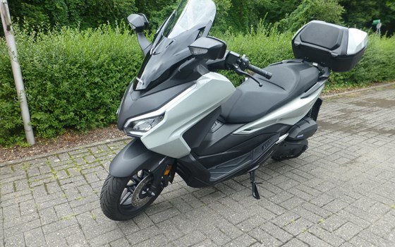 Gebrauchtmotorrad Honda Forza 125 - Bild 1