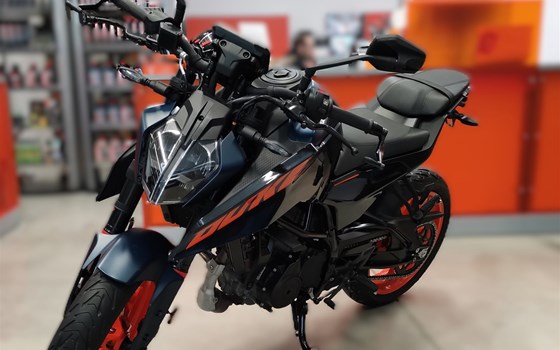 Gebrauchtmotorrad KTM 125 Duke - Bild 4