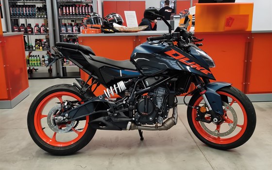 Gebrauchtmotorrad KTM 125 Duke - Bild 3