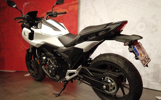 Gebrauchtmotorrad Honda NC750X DCT - Bild 6