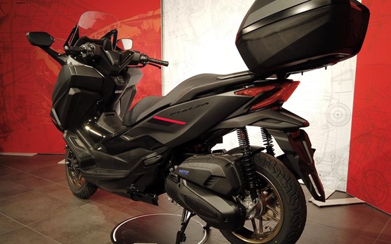 Gebrauchtmotorrad Honda Forza 125 - Bild 5