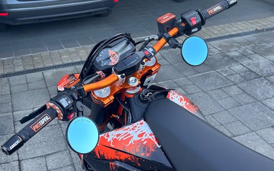 Gebrauchtmotorrad KTM 690 SMC R - Bild 6