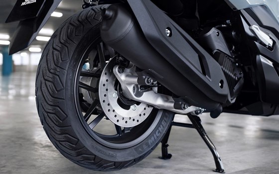 Gebrauchtmotorrad Honda Forza 125 - Bild 14