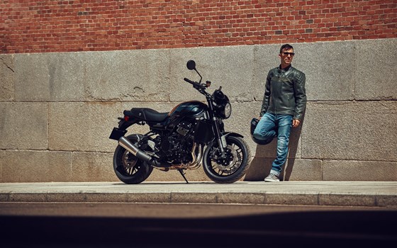 Neufahrzeug Kawasaki Z900 RS - Bild 12