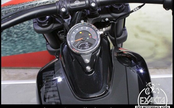 Gebrauchtmotorrad Harley-Davidson Softail Fat Bob FXFB - Bild 10