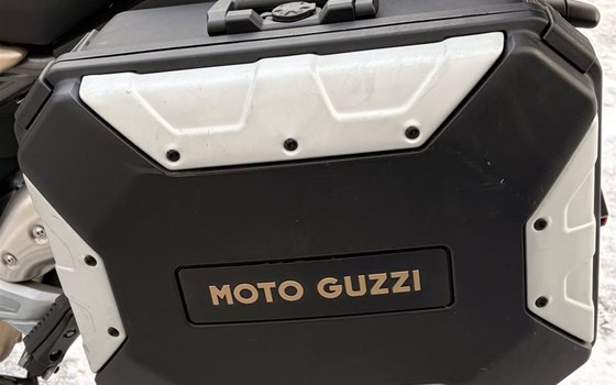 Gebrauchtmotorrad Moto Guzzi V85 TT Travel - Bild 8