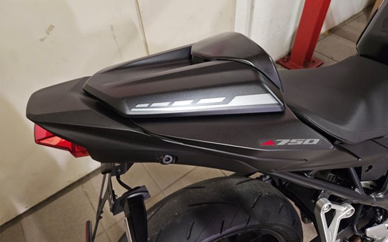 Gebrauchtmotorrad Honda CB750 Hornet - Bild 9