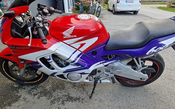 Gebrauchtmotorrad Honda CBR 600 F - Bild 1