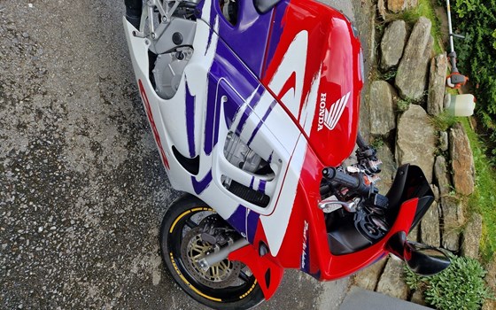 Gebrauchtmotorrad Honda CBR 600 F - Bild 2