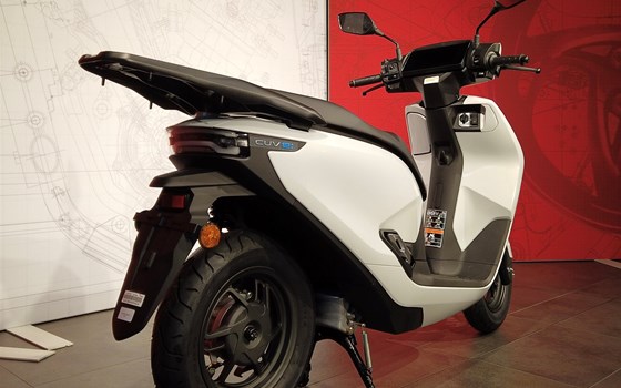 Gebrauchtmotorrad Honda CUV e: - Bild 3