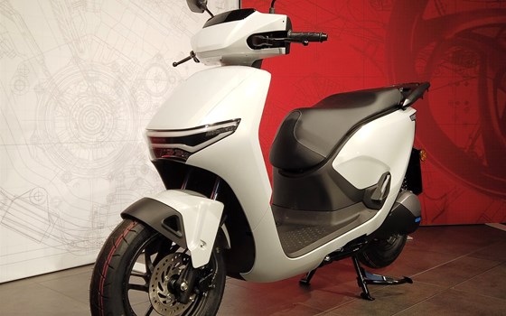 Gebrauchtmotorrad Honda CUV e: - Bild 5