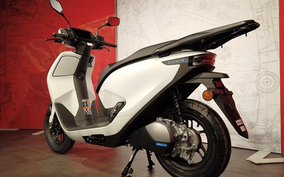 Gebrauchtmotorrad Honda CUV e: - Bild 6