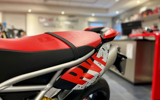 Gebrauchtmotorrad Ducati Hypermotard 950 RVE - Bild 7