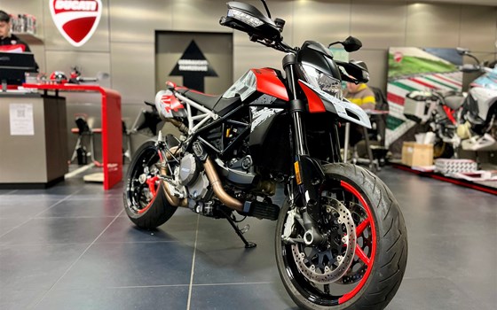 Gebrauchtmotorrad Ducati Hypermotard 950 RVE - Bild 6