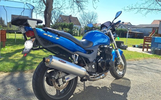 Gebrauchtmotorrad Kawasaki ZR-7 - Bild 2