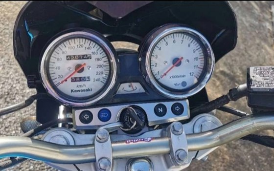 Gebrauchtmotorrad Kawasaki ZR-7 - Bild 4