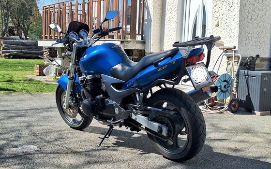 Gebrauchtmotorrad Kawasaki ZR-7 - Bild 4