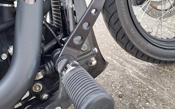 Gebrauchtmotorrad Harley-Davidson Softail Street Bob FXBB - Bild 7