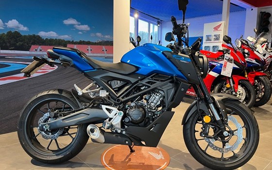 Gebrauchtmotorrad Honda CB125R - Bild 2