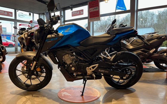 Gebrauchtmotorrad Honda CB125R - Bild 5