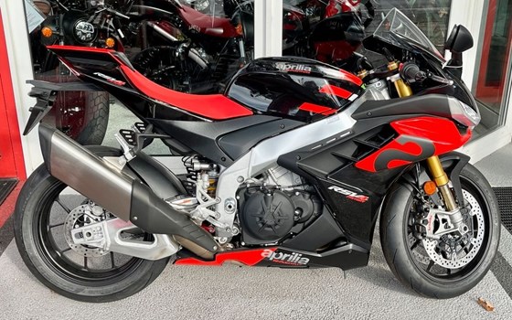 Gebrauchtmotorrad Aprilia RSV 4 Factory - Bild 1