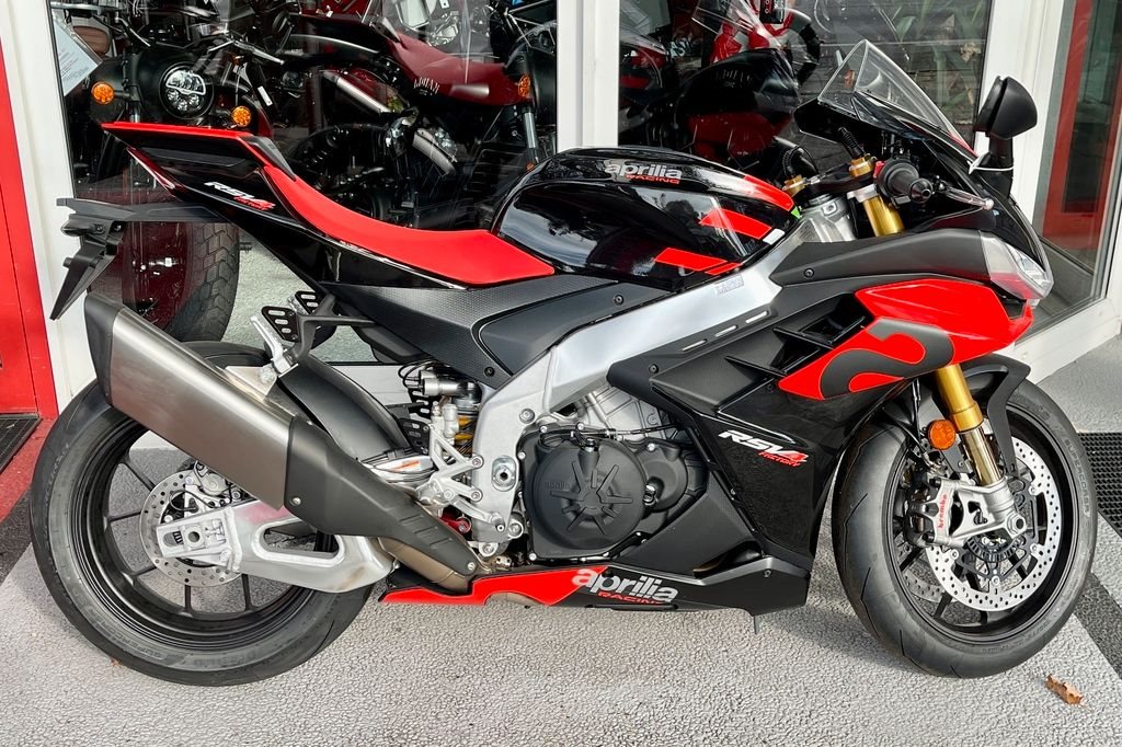 Aprilia RSV 4 Factory