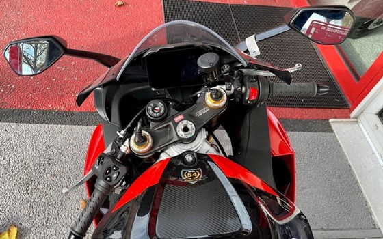 Gebrauchtmotorrad Aprilia RSV 4 Factory - Bild 5