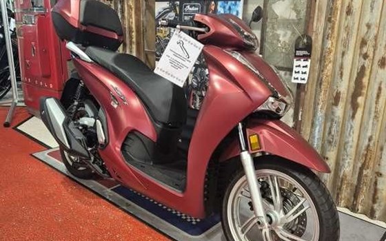 Gebrauchtmotorrad Honda SH350i - Bild 6