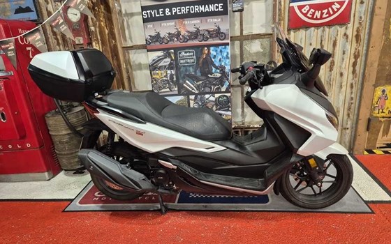 Gebrauchtmotorrad Honda Forza 350 - Bild 4