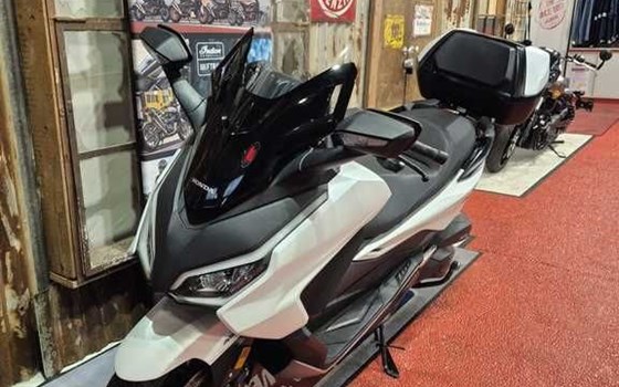 Gebrauchtmotorrad Honda Forza 350 - Bild 9