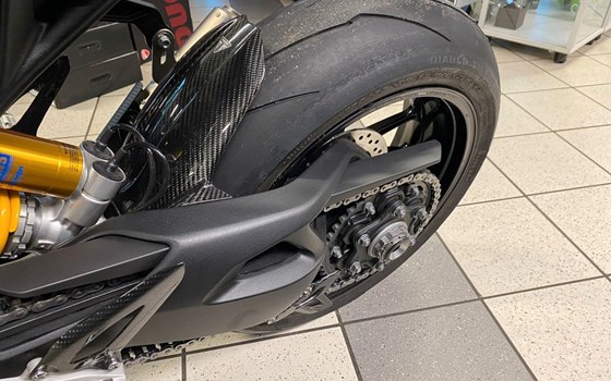 Gebrauchtmotorrad Triumph Speed Triple 1200 RR - Bild 10