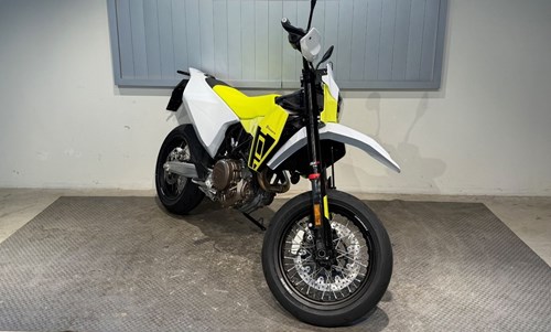 Husqvarna 701 Supermoto