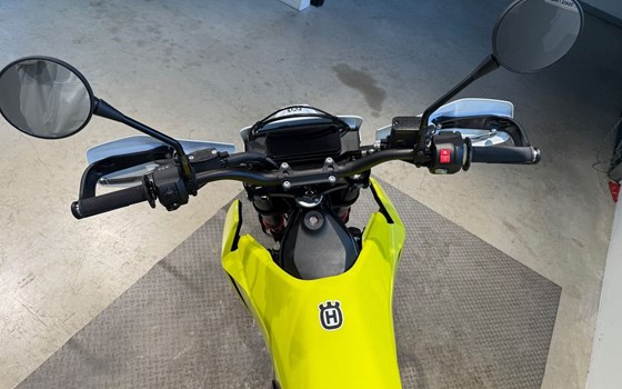 Neufahrzeug Husqvarna 701 Supermoto - Bild 6