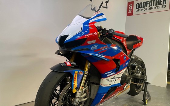 Gebrauchtmotorrad Honda CBR1000RR-R Fireblade - Bild 3