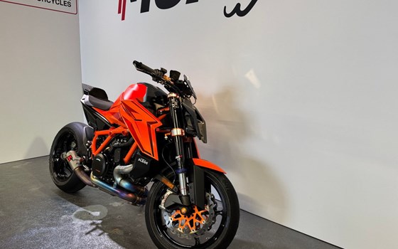 Gebrauchtmotorrad KTM 1390 Super Duke R EVO - Bild 3