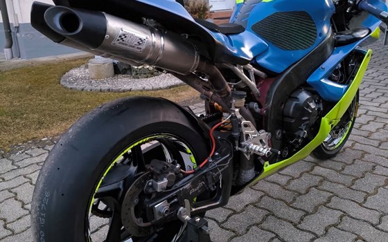 Gebrauchtmotorrad Yamaha R1 - Bild 1