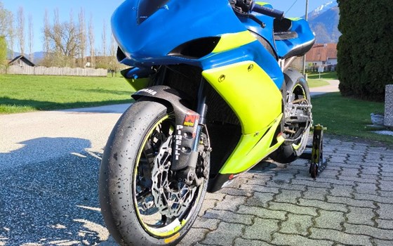 Gebrauchtmotorrad Yamaha R1 - Bild 2